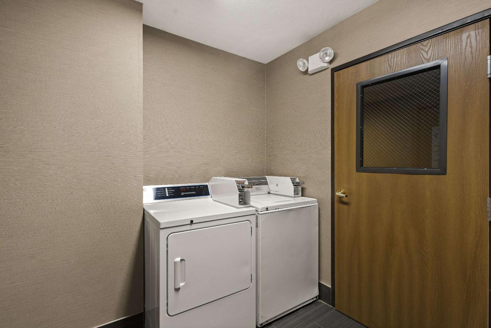 Comfort Inn Huntington Near University Luaran gambar